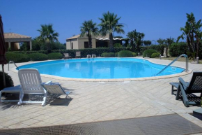 Casa Vacanze Libeccio - Villetta con giardino e piscina condominiale, Custonaci